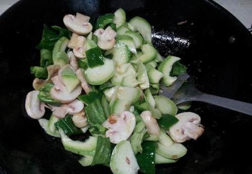 吃白瓜日记,夏日清新滋味，记录健康生活点滴