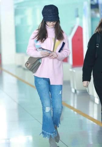 女明星机场秀,女明星机场秀惊艳穿搭大盘点