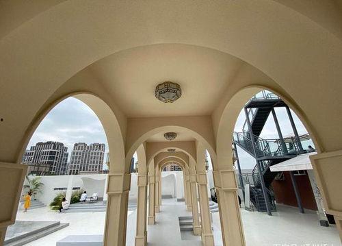 废旧仓库变网红房,废旧仓库华丽变身成为网红打卡圣地