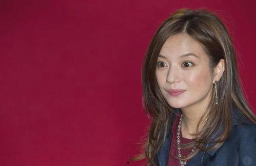 娱乐圈塌房吃瓜是谁呀,吃瓜群众热议的真相揭晓